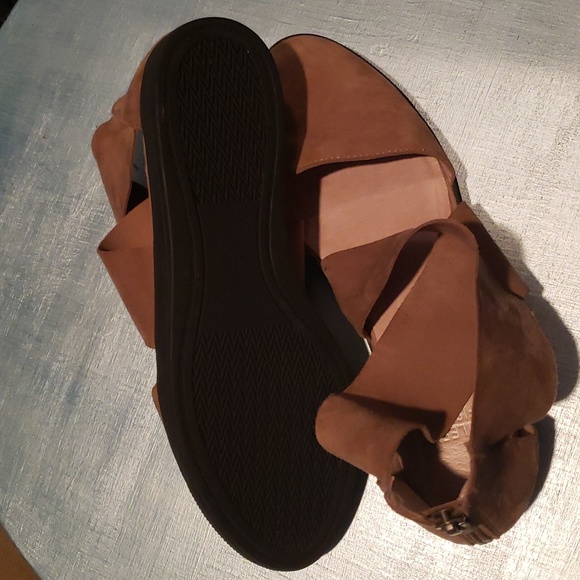 Eileen Fisher Carver Sport Soft Tan Suede Shoes Size 7.5 - Picture 8 of 14